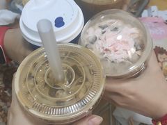-瑞幸咖啡(凯德埃德蒙顿路店)
