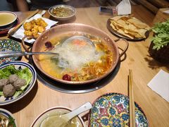 -洱火云南酸菜牛肉火锅(石景山当代商城店)