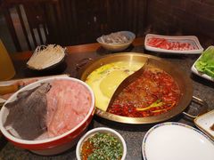 -小天鹅火锅·一线江景洪鼎旗舰店(洪崖洞店)