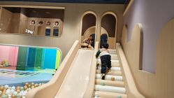 -奈尔宝家庭中心·亲子餐厅(北京东坝万达店)