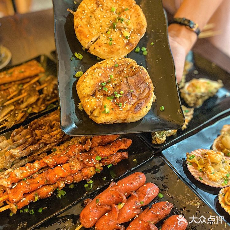 三亚美食｜来三亚旅游必吃的海边平价烧烤🦪