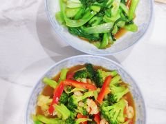 -乐禧母婴全自营月嫂(宝山店)