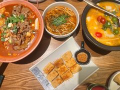 -云海肴·汽锅鸡·云南菜(天山百盛优客店)