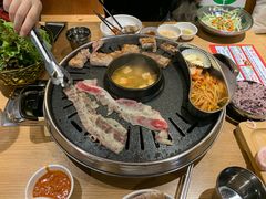 -江南猪肉商会无限续吃(弘大店)