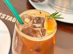 -Chom Cafe and Restaurant