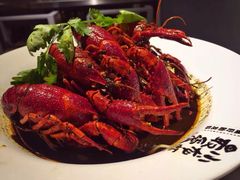 -龙巢盱眙龙虾·牛蛙·烧烤宵夜(八卦岭店)