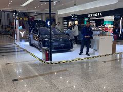 -ARCFOX极狐(世纪金源店)