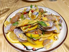 仔姜柠檬拌花甲-渔太泰漓江小馆·广西融合菜(西街店)