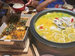 -山城外·非遗酸菜鱼(蜀都万达店)