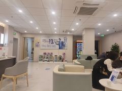 -上海大学附属上海和平眼科医院