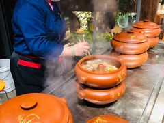 -老滇山寨•云南特色菜•地方菜•民族风情歌舞表演(金碧店)