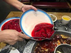 -杨肥肠火锅大排档(火车站花园店)