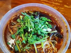 -八一路好吃街(雨田商务大厦店)