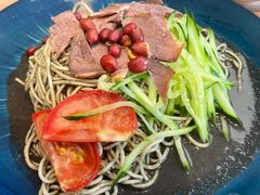 芝麻酱牛肉花生冷面-韩海丽特色美食(秀州路店)