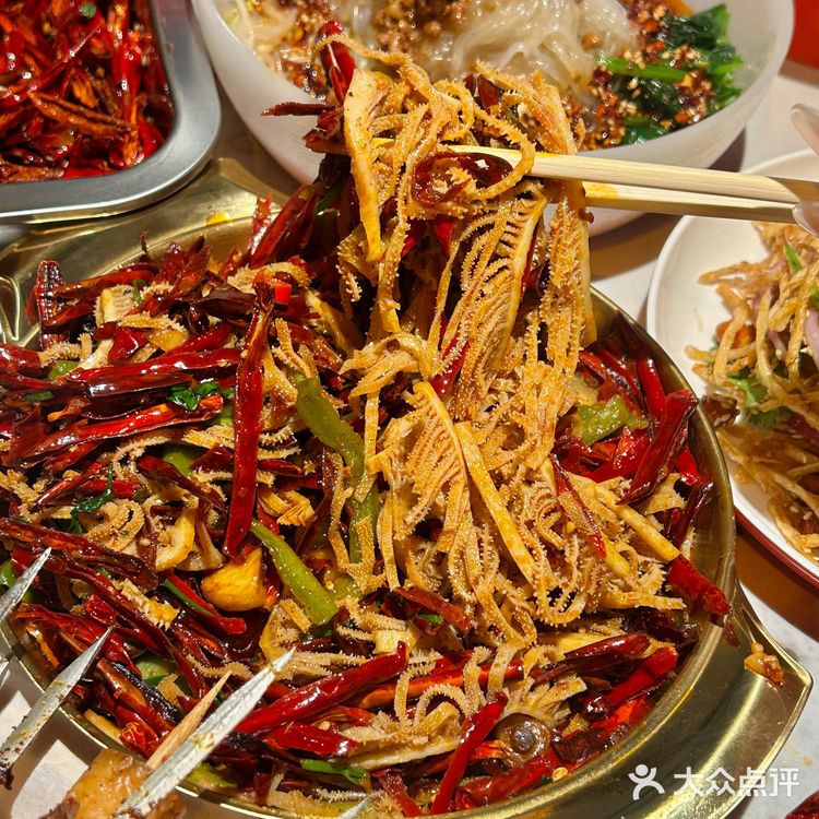 哈尔滨新开的……刻在骨子里的东北烧烤!