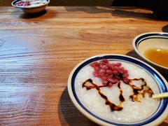 红豆稀饭-泥糊破店小酒馆·团建聚餐(南京西路店)