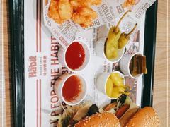 -The Habit Burger Grill 哈比特汉堡(世博店)