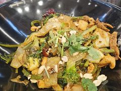 -醉人椒麻辣香锅(王府井喜悦店)
