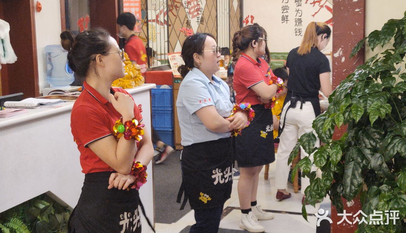 佛山路光头蟹打卡