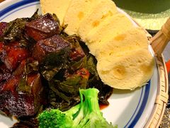 茶香五花肉配酒酿馒头-老头儿油爆虾(星光一期店)
