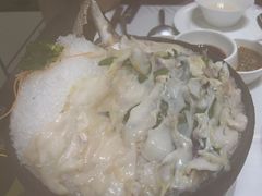 -红鼎豆捞·非遗鲍皇汤火锅(宝丰路店)