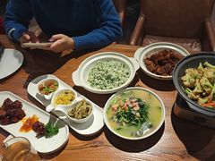 -金枝玉叶上海人家食府(三里河店)