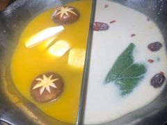 -湊湊火锅·茶憩(新中关购物中心店)