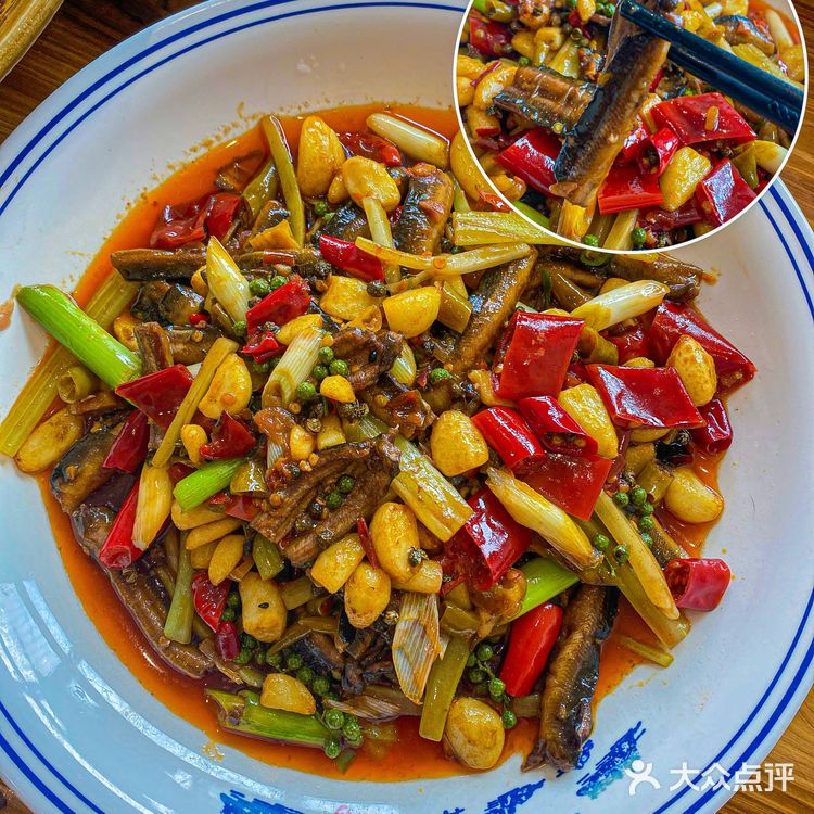 二刷藏在解放碑写字楼里的地道重庆江湖菜🔥
