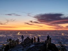 -鬼笑石后山停车场