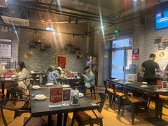 大堂-巴四老城区炭火蛙锅(张江店)