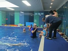 -Swim斯卫姆国际儿童游泳中心(红博中央公园店)