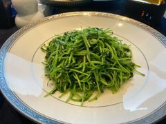 豆苗-馋遇江南·精致湖景雅宴(东方之门店)