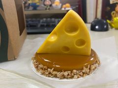 芝士咸蛋黄蛋糕-星巴克(天津滨海国际机场1店)