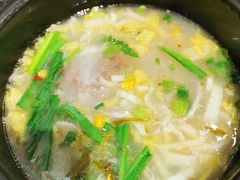 -花馬肆.云南过桥米线(汉神购物广场现场熬汤店)