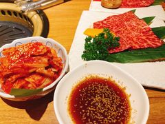 辣白菜-炼火烤肉店