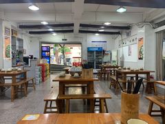 大堂-陈有良尖椒鸡(渝中旗舰店)