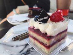 -UNI UNI(环亚凯瑟琳店)