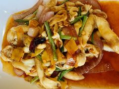 -三亚火车头万人海鲜广场