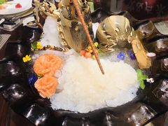 -鱼鲜饭香·招牌汽锅剁椒鱼头王