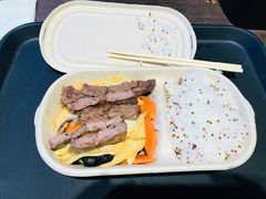 -盒马鲜生(红莲店)