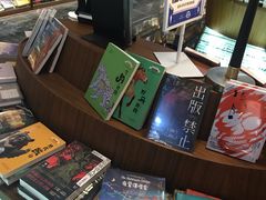 -钟书阁(珍园店)