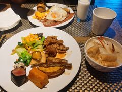 -鲁能希尔顿酒店-全日制餐厅-自助餐