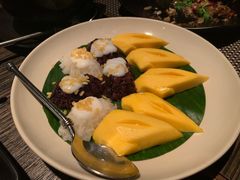 芒果糯米饭-Ruen Urai