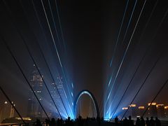 -南京眼步行桥
