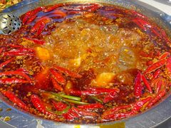 -茅草房·河畔园林火锅