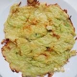 晚餐喝稀饭来个香喷喷的丝瓜蛋饼吧