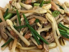 花生芽炒猪肚-大地土窑菜馆·特色罗浮农家菜(罗浮山景区店)
