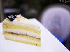 瑞士鲜奶榛子蛋糕-RGF(巨鹿路店)