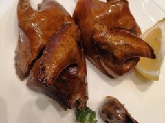 生炸乳鸽-名苑皇宫酒家(来魅力壁画村店)
