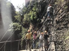 -贵阳猴耳天坑·极限酷玩公园
